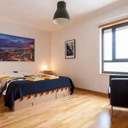 Lisbon City Beach & Business Alges